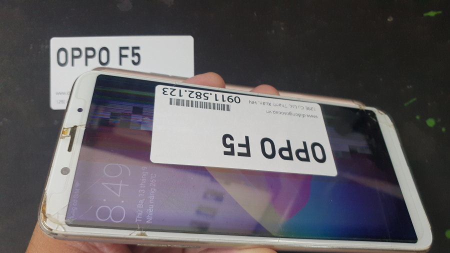Màn hình điện thoại Oppo F5