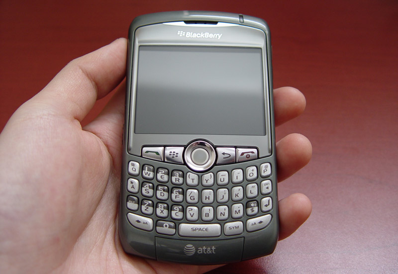 dien thoai blackberry 8310