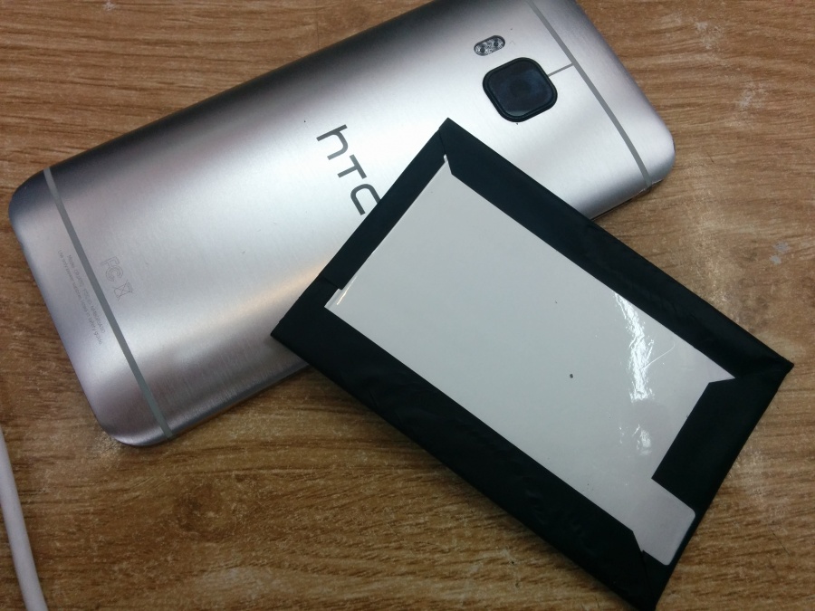 Pin HTC One M9