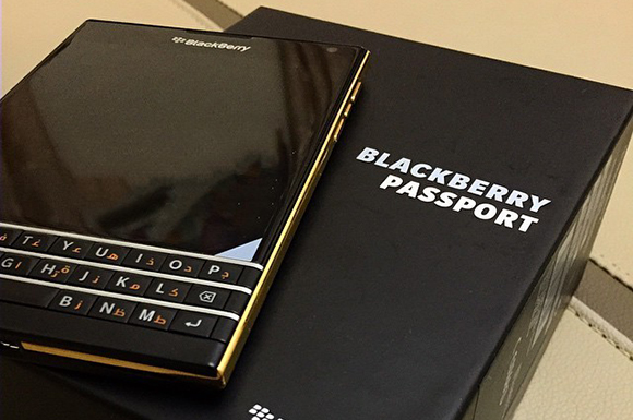 dan cuong luc blackberry passport