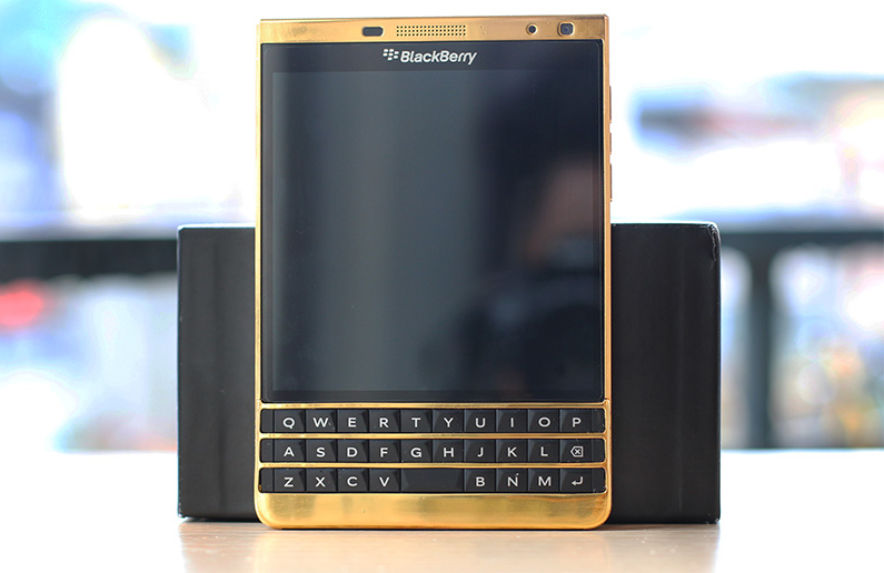BlackBerry Passport Silver Gold 24K