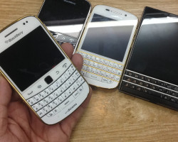 BlackBerry 9900 Bold độ viền vàng gold trắng cực hấp dẫn