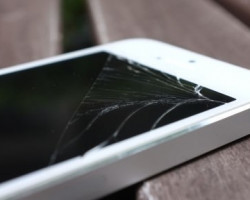 Điện thoại iPhone có thể ngã như mèo
