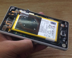 Sửa chữa Sony Xperia ZL2 SOL25 thay màn hình cảm ứng chân sạc loa trong trong loa ngoài sửa chết nguồn 