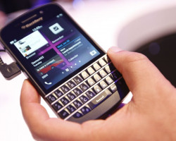 Sửa BlackBerry Q10 tất cả các lỗi liên quan đến phần cứng phần mền