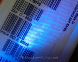 cách để nhận biết BlackBerry thật và giả bằng đèn tia cực tím