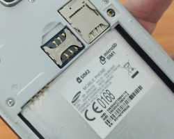 Sửa chữa Samsung Galaxy J3 2016 J320H Thay màn hình cảm ứng rung chuông loa mic chân sạc sửa chết nguồn 3g wifi lấy ngay