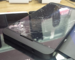 Thay vỏ BlackBery Z10 Chính hãng Thay màn hình cảm ứng Loa trong loa ngoài mic Rung