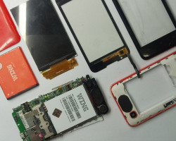 Sửa Chữa Wing Hero 40 thay màn hình cảm ứng rung chuông loa mic chân sạc sửa chết nguồn 3g wifi nhanh an toàn